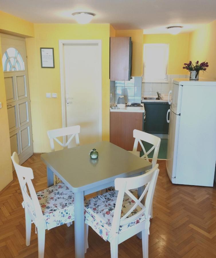 Apartments Nautilus Пула Екстериор снимка