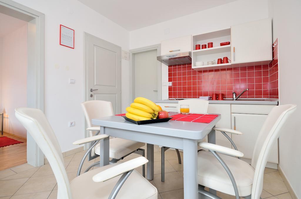 Apartments Nautilus Пула Екстериор снимка