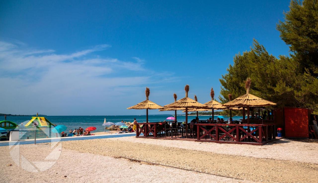 Apartments Nautilus Пула Екстериор снимка